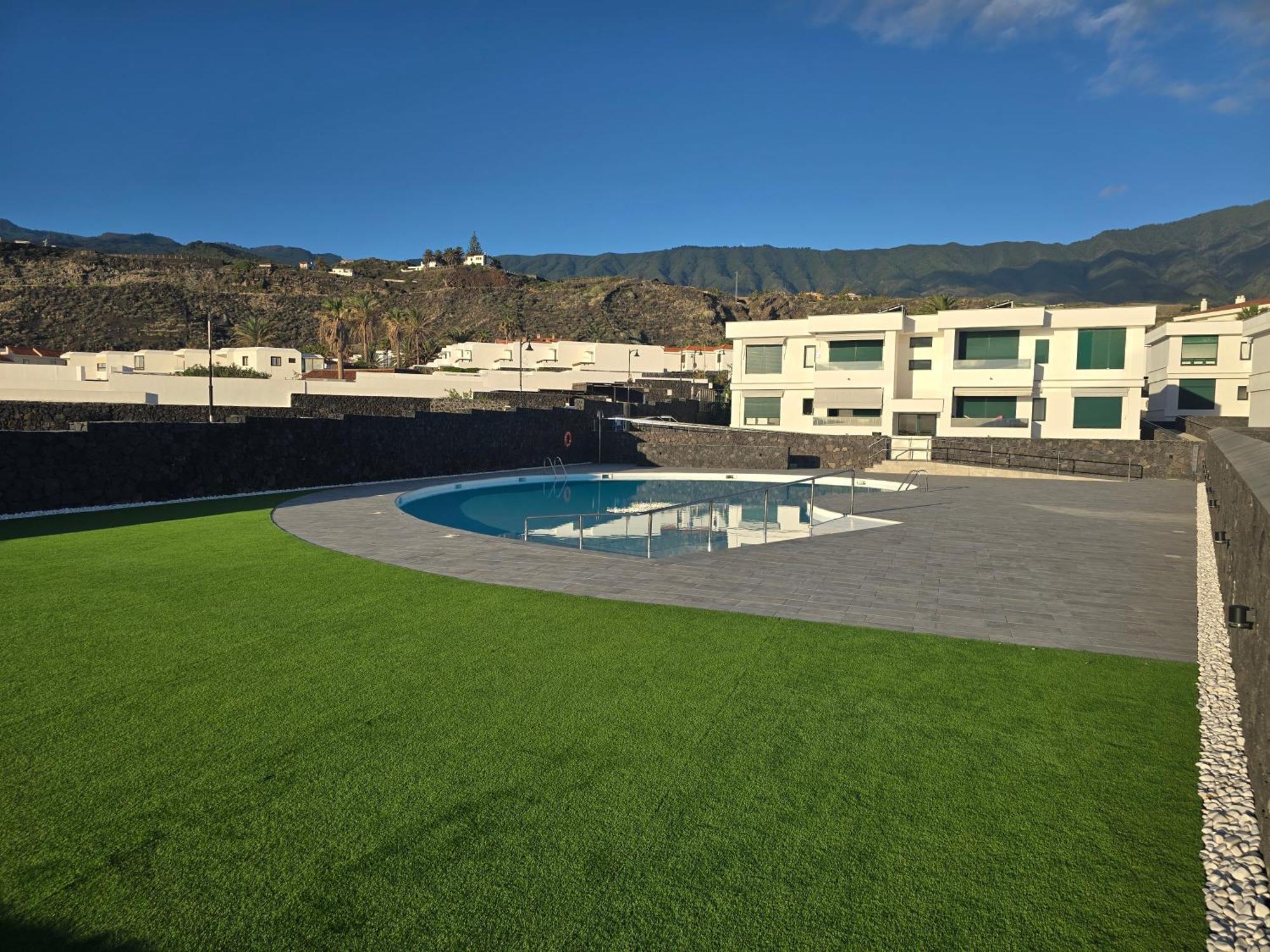 Vv Milenaiver "By Henrypole Home" Los Cancajos Exterior photo